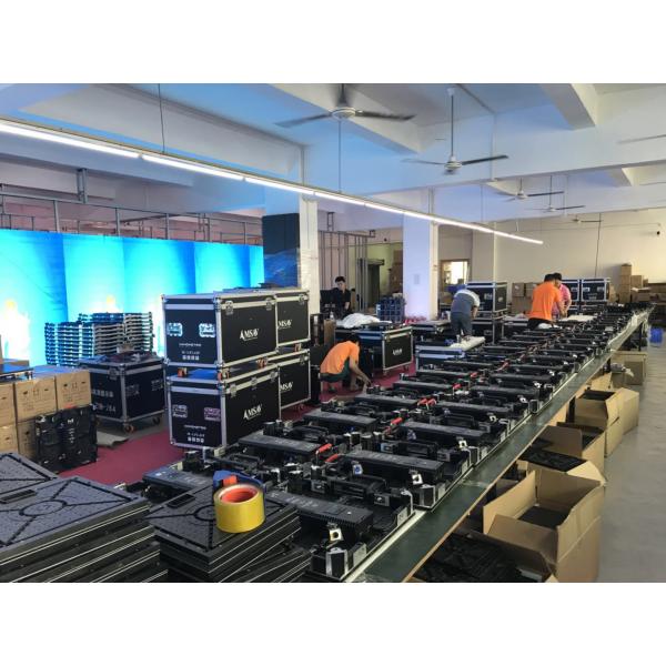 Крытый настенный дисплей СИД P5 видео- с 3528 фабрикой Шэньчжэня шкафа ламп 640x640mm СИД алюминиевой