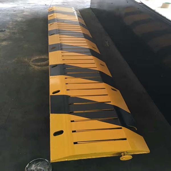 Anti tueur de pneu de vitesse de terrorisme de police, type acier de bosse du tueur A3 de pneu