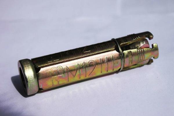 M8 M10 Expanding Anchor Bolt Fix Bolt DIN BS ANIS Standard With Yellow Zinc Color