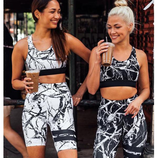 La copie en nylon de séance d'entraînement folâtre des shorts de séance d'entra