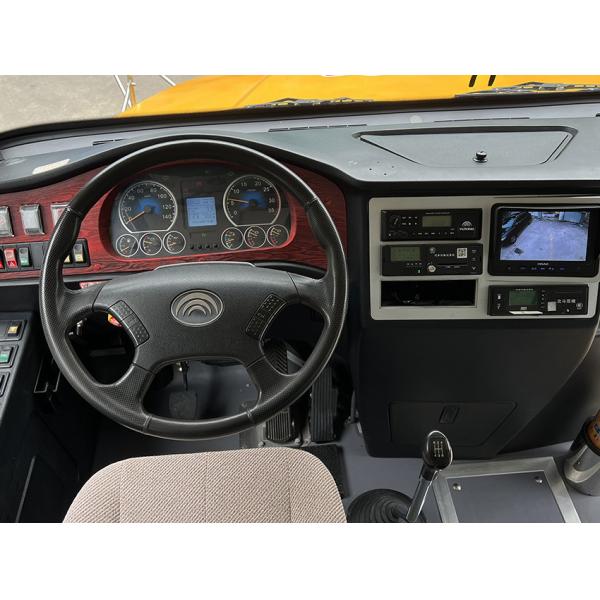 Ônibus escolares usados amarelos 46 lugares Transmissão manual Ônibus usados YuTong