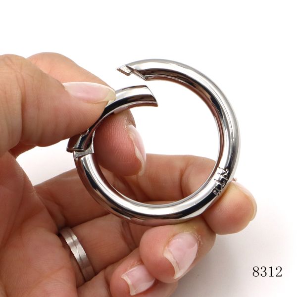 42.1*31.5mm Round Shape Metal Gate Ring Custom Metal Spring O Ring with Logo