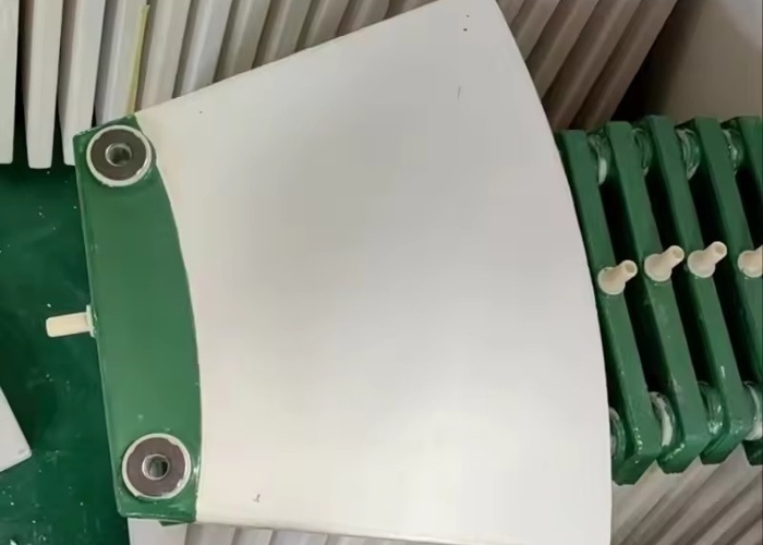 Ceramic Vacuum Filter Plate Fine Pore 0.1 Micron High Efficiency Mining Filtration