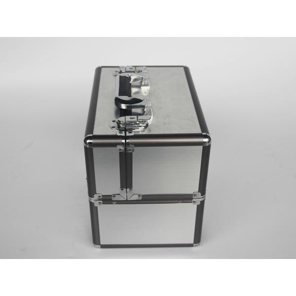 Aluminum Beauty Case With Gray Frame Silver Makeup Case Portable Handle To Storage Cosmetics And Tools