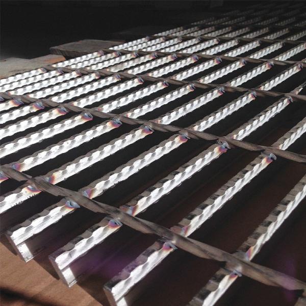 Bearing Bar Standard Hot Dipped Gi 30x3 Serrated Steel Grating