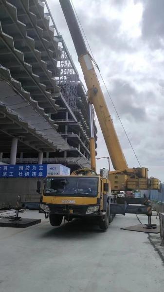 4 Número de eixo Utilizado 200 toneladas de guindaste móvel terrestre Xg Guindaste hidráulico para caminhões todo-o-terreno 2011