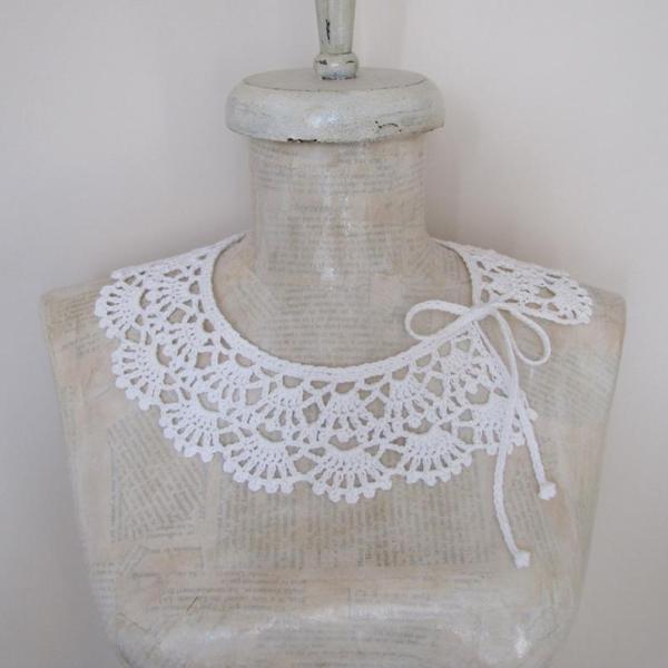 Y-F Custom Crochet Necklace 100% Cotton Lace Neckpiece in Vintage Retro Style Eco-Friendly Collar Gift