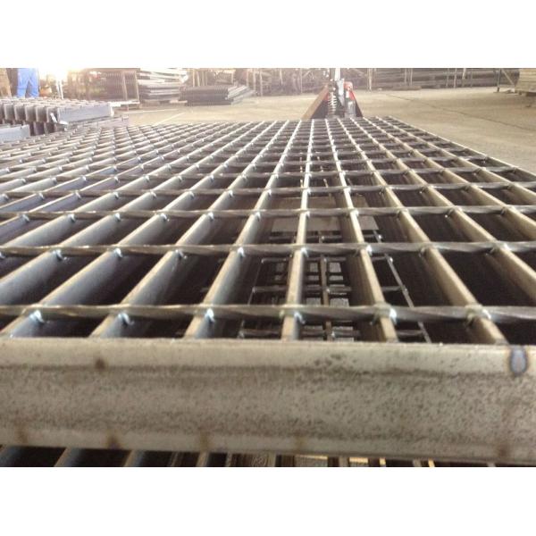 stair treads steel grating