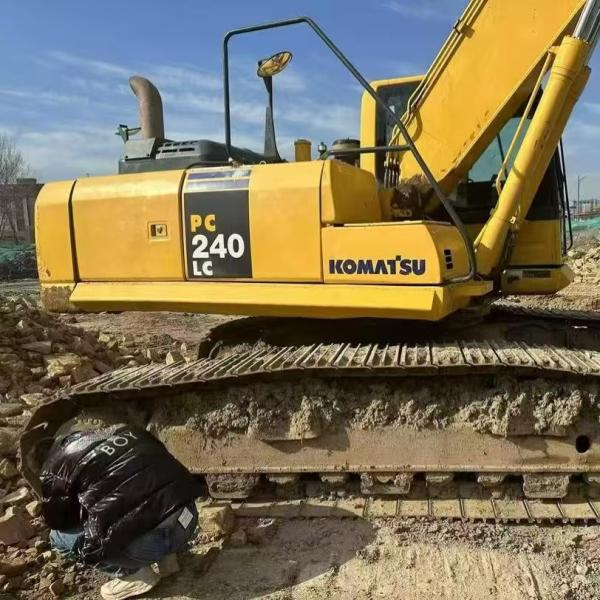 Excavateur Komatsu PC240 pour les besoins de construction à l'étranger
