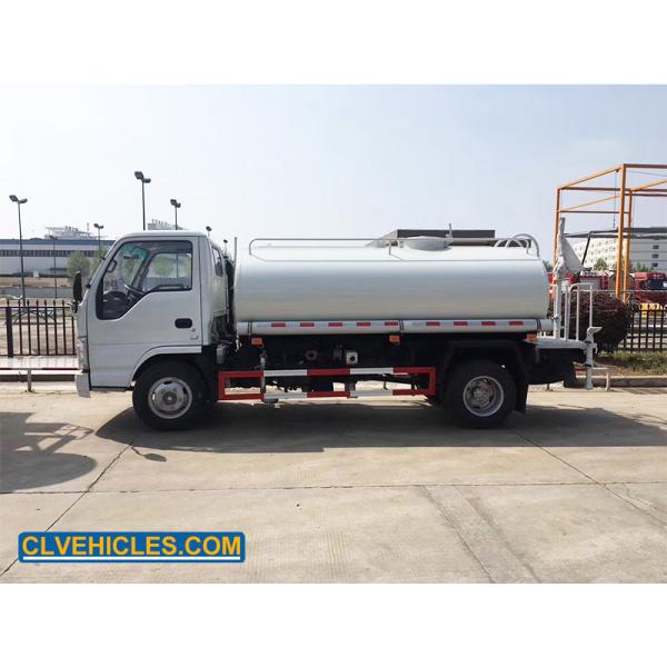 3000 Liters ISUZU Water Truck Power Steering With Radial Tires
