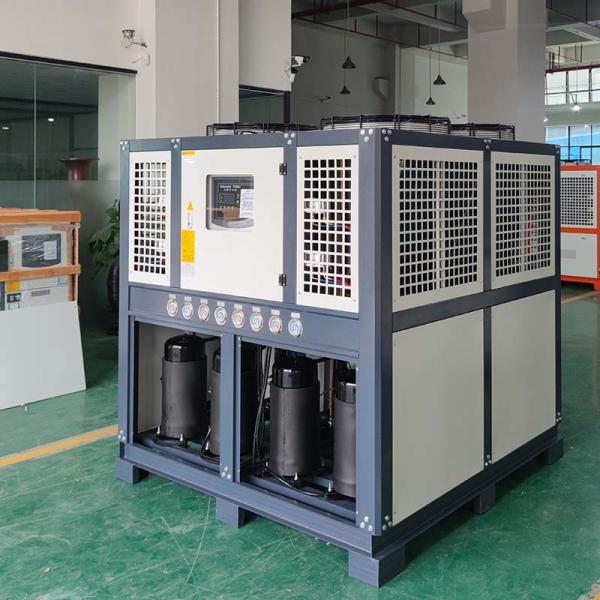 R410A R404A Refrigerador de agua por tornillo refrigerado por aire 120KW Máquina de refrigeración de agua industrial 40HP