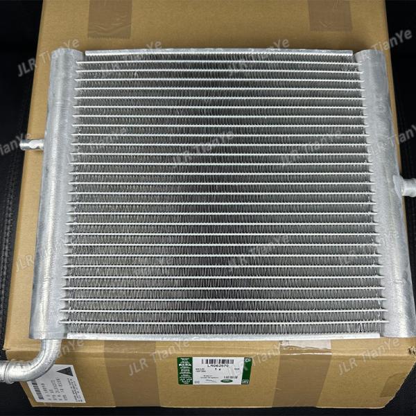 Land Rover Auto Spare Parts LR062670 LR034577 1Piece Car Radiator