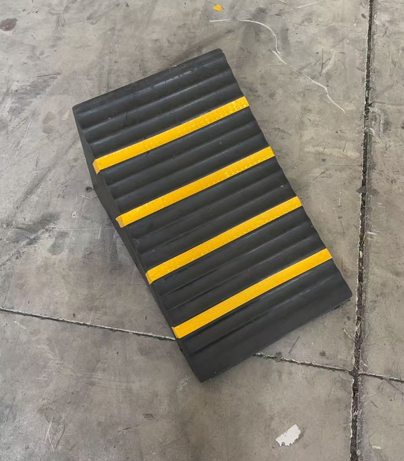 Heavy Duty Speed Bump 600*400*300mm Reflective Wheel Stopper/ Car Stopper Rubber Designed for Parking Lots Garages Shopping Malls Offices and Hospitals Providing Vehicle Control