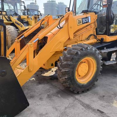 JCB 3CX chargée à l'excavatrice 6.07t