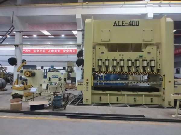 Roll Processing High Precision Leveling Machine , Stamping Automatic Feeder
