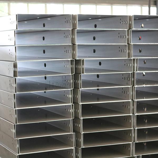 50mm Height Molded Raceway Cable Tray For Temperature Range -40°C To 120°C To Protect Cables In Harsh Environments