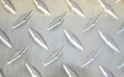 8x4 Aluminium Chequered Sheet , Aluminium Tread Plate Sheet Custom Size Pattern