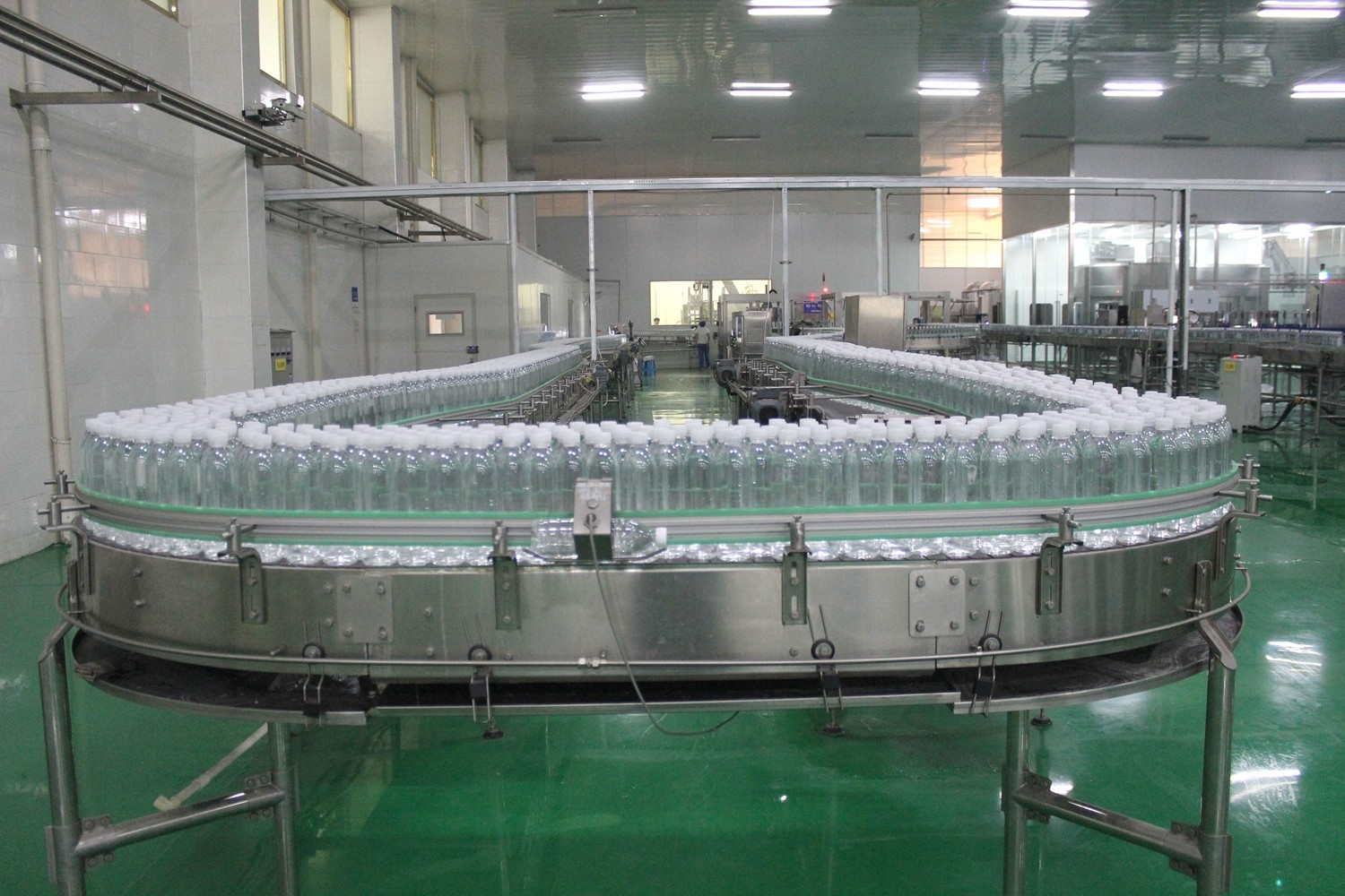 Чистый комбайн воды 1500ml дуя заполняя покрывая