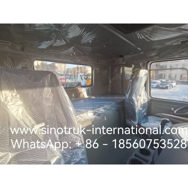 SINOTRUK HOWO 6X6 Full-Drive Truck Chassis Cargo Chassis With bumper