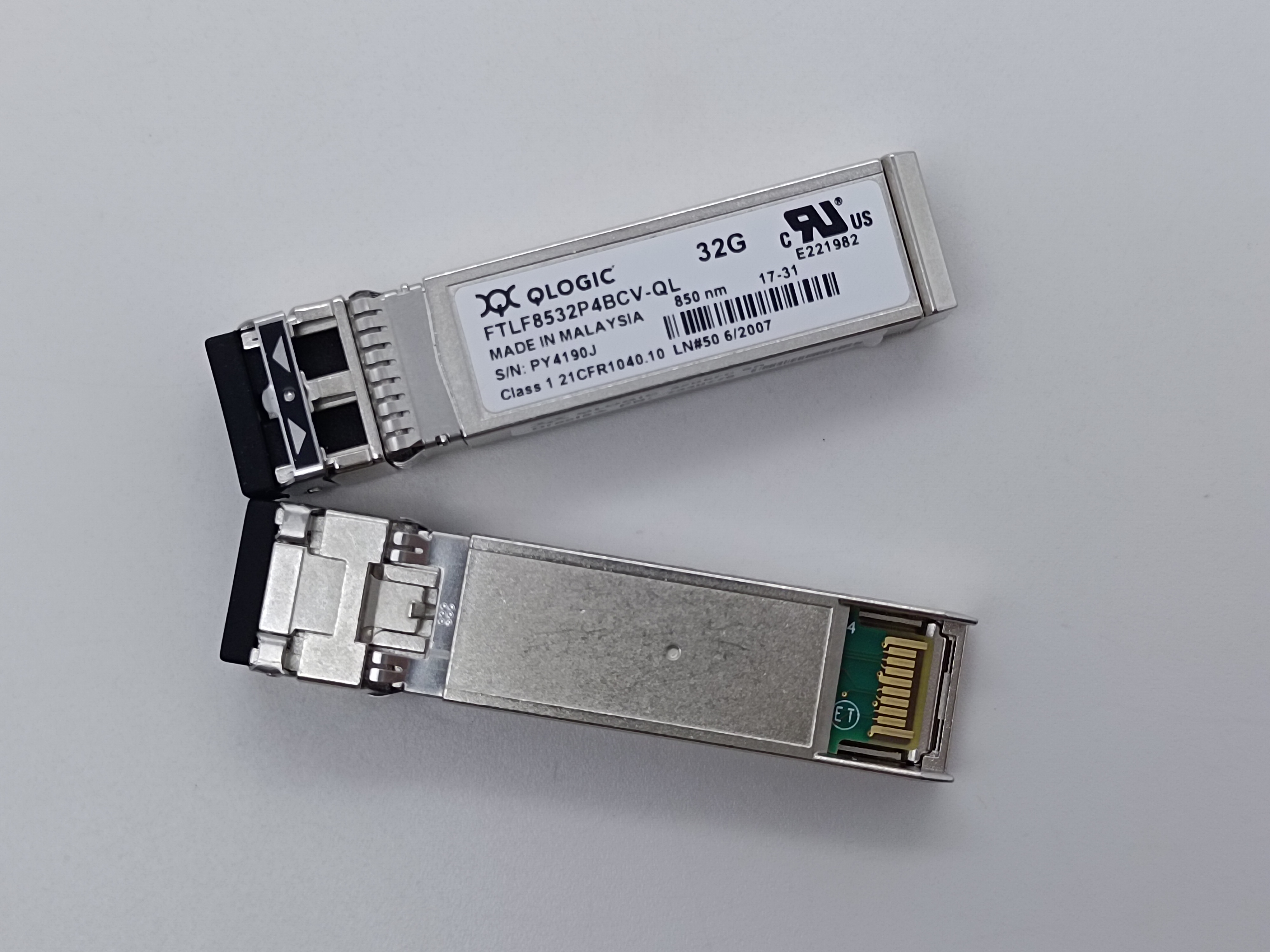 Модуль оптического приемопередатчика Finisar FTLF8532P4BCV 32G RoHS SFP+ с короткой длиной волны