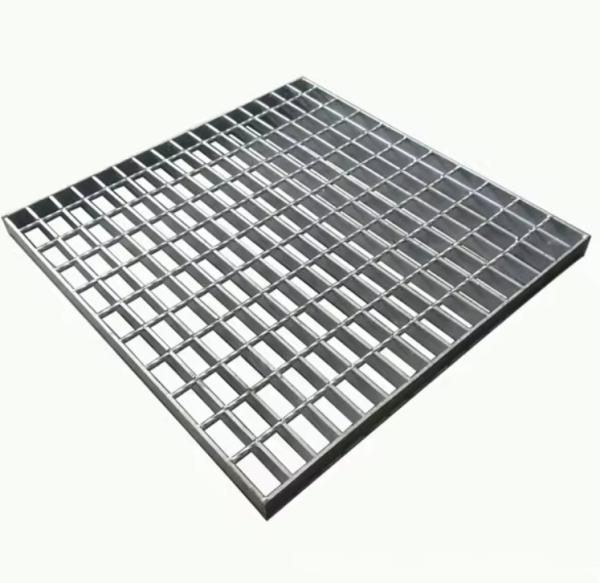Durable Steel Walkway Steel Grating / Metal Grid Walkway  Customized Car Park Drainage