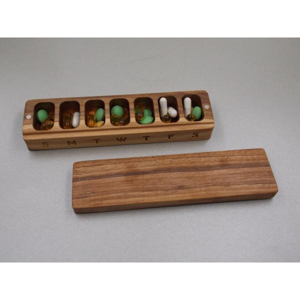 Mini Wooden Box Portable Medicine Container 7 Day Pill Case Organizer Nature Ornament