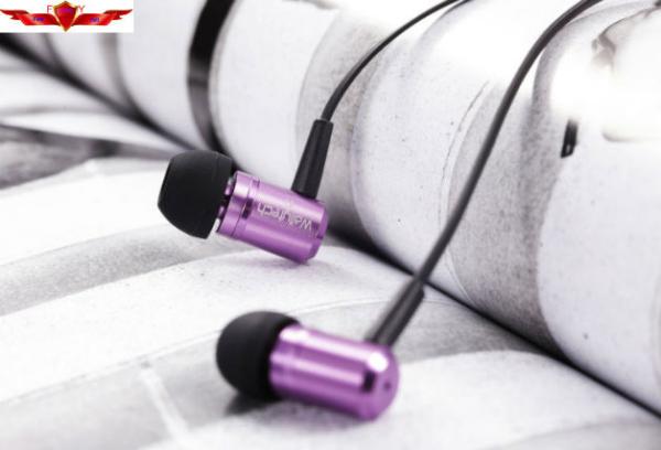 New 3.5MM Wired 1.2M High Stereo Sound Quality Earphone With MIC For Samsung Multi Color