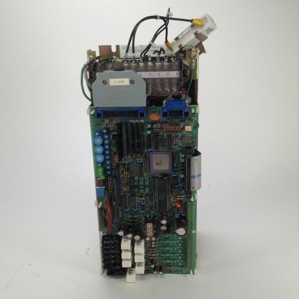 РЕГУЛЯТОР ОСИ CNC РЕГУЛЯТОРА CACR-SR SERVOCONTROL SERVOPACK YASKAWA CACR-SR03SZ1SSY215