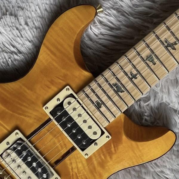 Custom Yellow Santana Retro Electric Guitar Flamed Maple Top Veneer HH Pickups Tremolo
