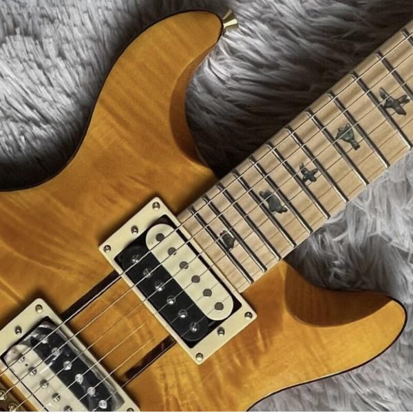 Custom Yellow Santana Retro Electric Guitar Flamed Maple Top Veneer HH Pickups Tremolo