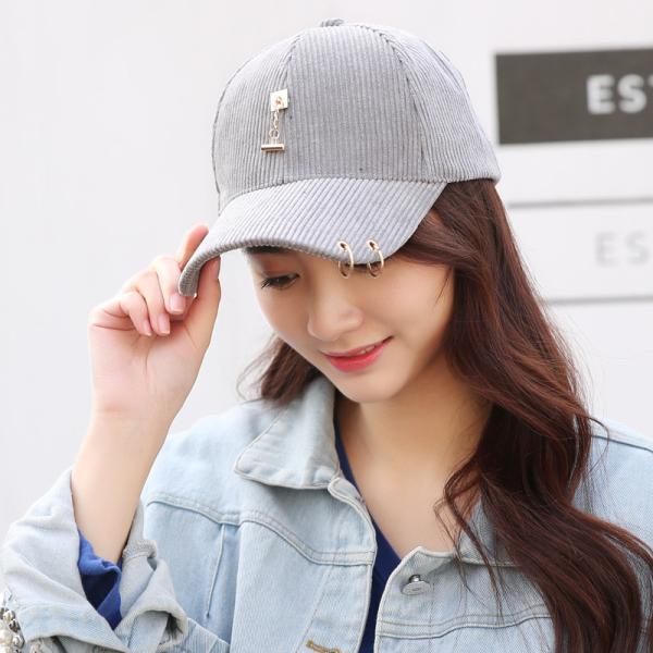 2018 trendy fashionable girls corduroy cap with MOQ only need 3 pcs, Women baseball cap