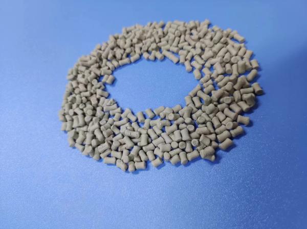Masterbatch de déshydratation en plastique pour absorber l'humidité des résines recyclées
