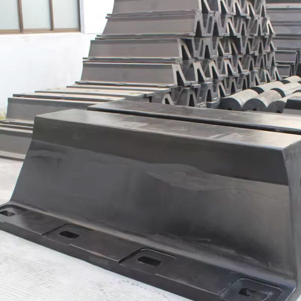 Dock Bumper Scratch Proof High Tensile Strength Long Service Life