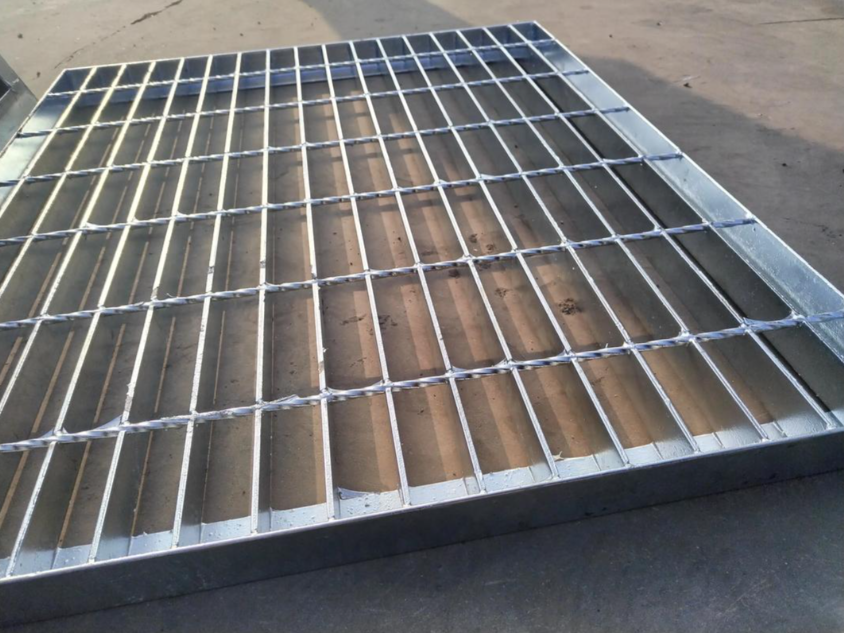Heavy Duty Applications Steel Grating Fast Installation and Long-Term Durability