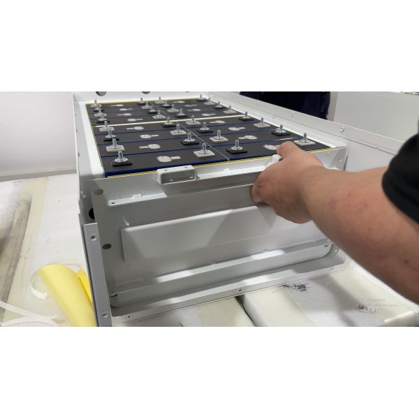 Hot Sale in Ukraine Solar System Energy Storage Battery 15KWH Lithium Ion Battery 48V 300AH 280AH 51.V Battery