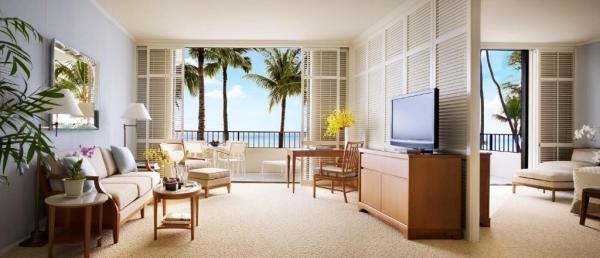 Chiang Rai teak wood furniture factory for hotel interior furniture of Upholstery fabric bed and Writing desk with chair