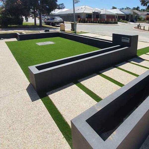 30mm Green Leisure Artificial Turf Used For Pets Area Or Roof Gardens With UV Resistance And Good Elasticity
