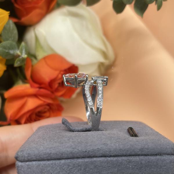 Кольцо с бриллиантом принцессы Диаманта Выполненный на заказ Вычуры ювелирных изделий диаманта аттестованной лаборатории розовое