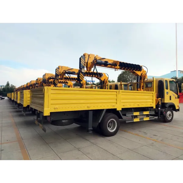 DONGFENG/Isuzu 6tons Telescopic Boom Truck Mounted Crane Construction Crane Truck