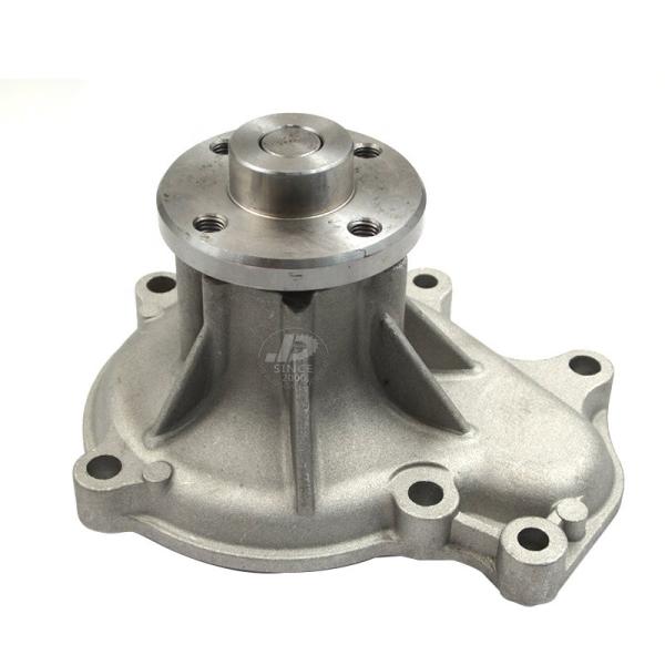 Pompe à eau de Kubota V3300 V3600 V3800 d'excavatrice 1C010-73032 1C010-73030
