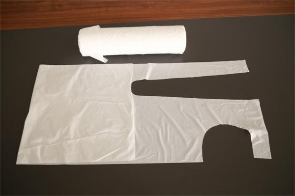 Breathable 28x46 PE Apron Plastic Disposable , Throw Away Aprons For Adults