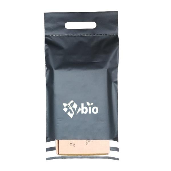 Envelopes de envio reciclados para a roupa