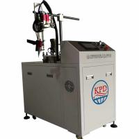 Equipamento de distribuição de líquidos para mistura de medidores e distribuição de líquidos para compostos de colocação em pote de painel de favo de mel