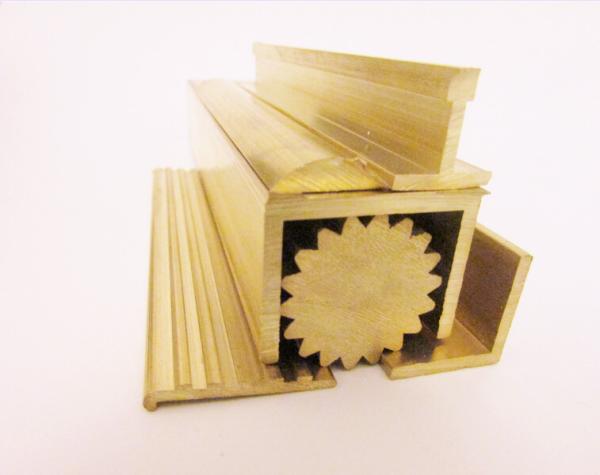C38000 C38500 Copper Zinc Alloy Extrusions For Interior Decoration