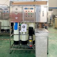 Usine de mise en bouteilles complètement automatique de l'eau de système de RO de plante aquatique de FRP/SS 5000L/H