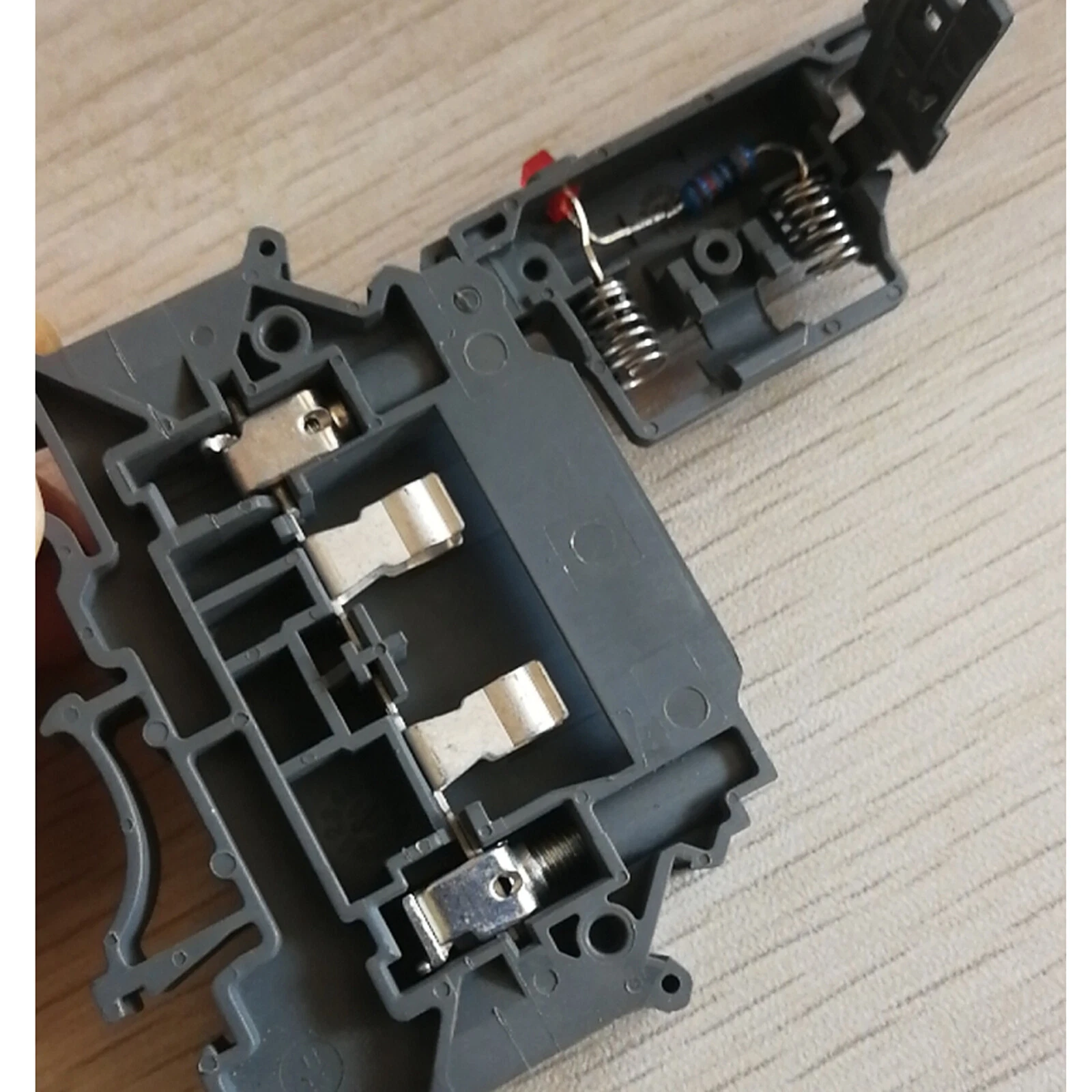 Phoenix Contact Fuse Terminal Block with LED Display 6.3 A Nominal Current and 4 mm2 Rated Cross Section