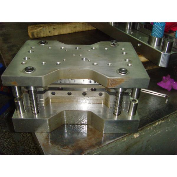 Bending Stamped Sheet Metal Parts , Custom Die Cut Elongated Slot Steel Channel