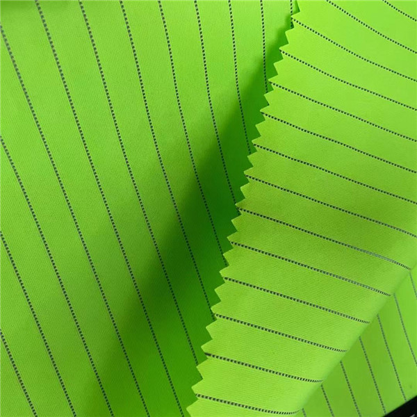 Покрашенная пряжей морщинка ткани 50DX75D 80gsm 150CM куртки зимы свободная