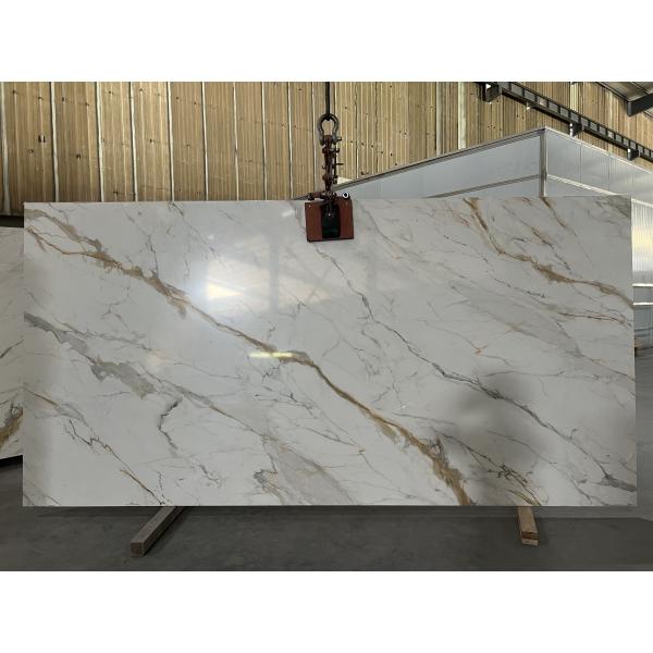 OLC510T Dalle imprimée Calacatta Gold - Technologie d'impression jet d'encre HD préférée des entrepreneurs et grossistes