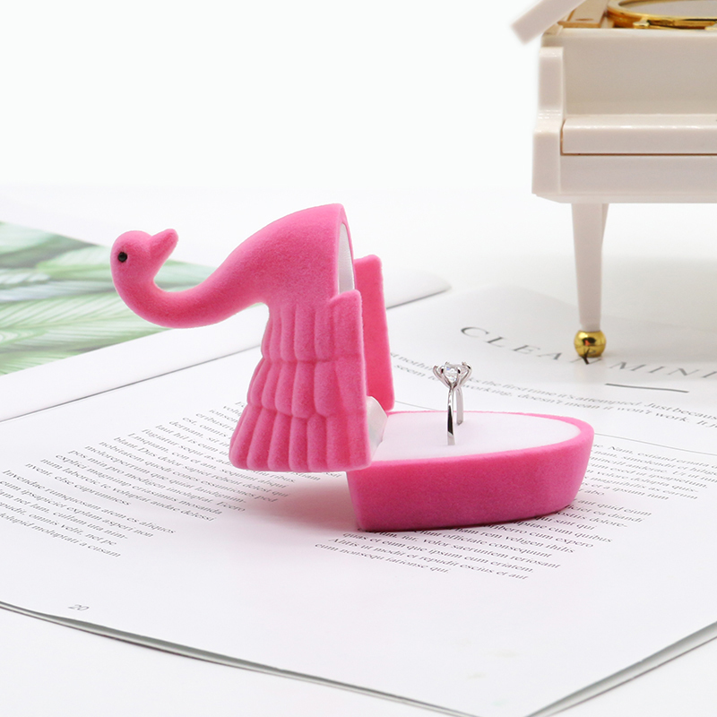 Custom Color Hinged Flocked Jewelry Box Swan Shaped Jewelry Packaging Box